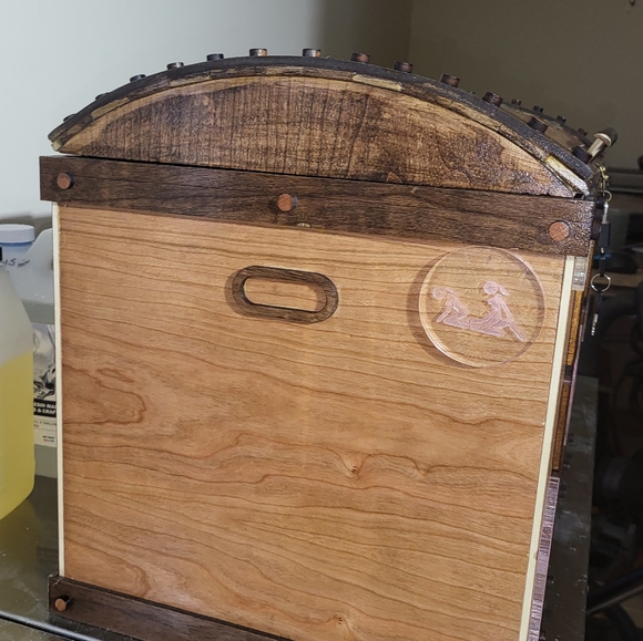 Chest or tickle trunk - Picture 4 of 9